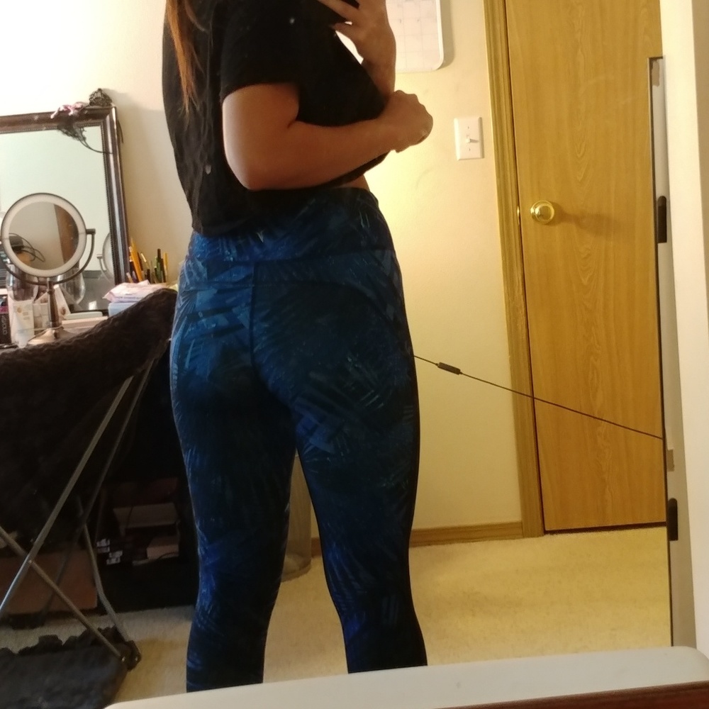 Old Navy Active Go Dry Capri Athletic leggings